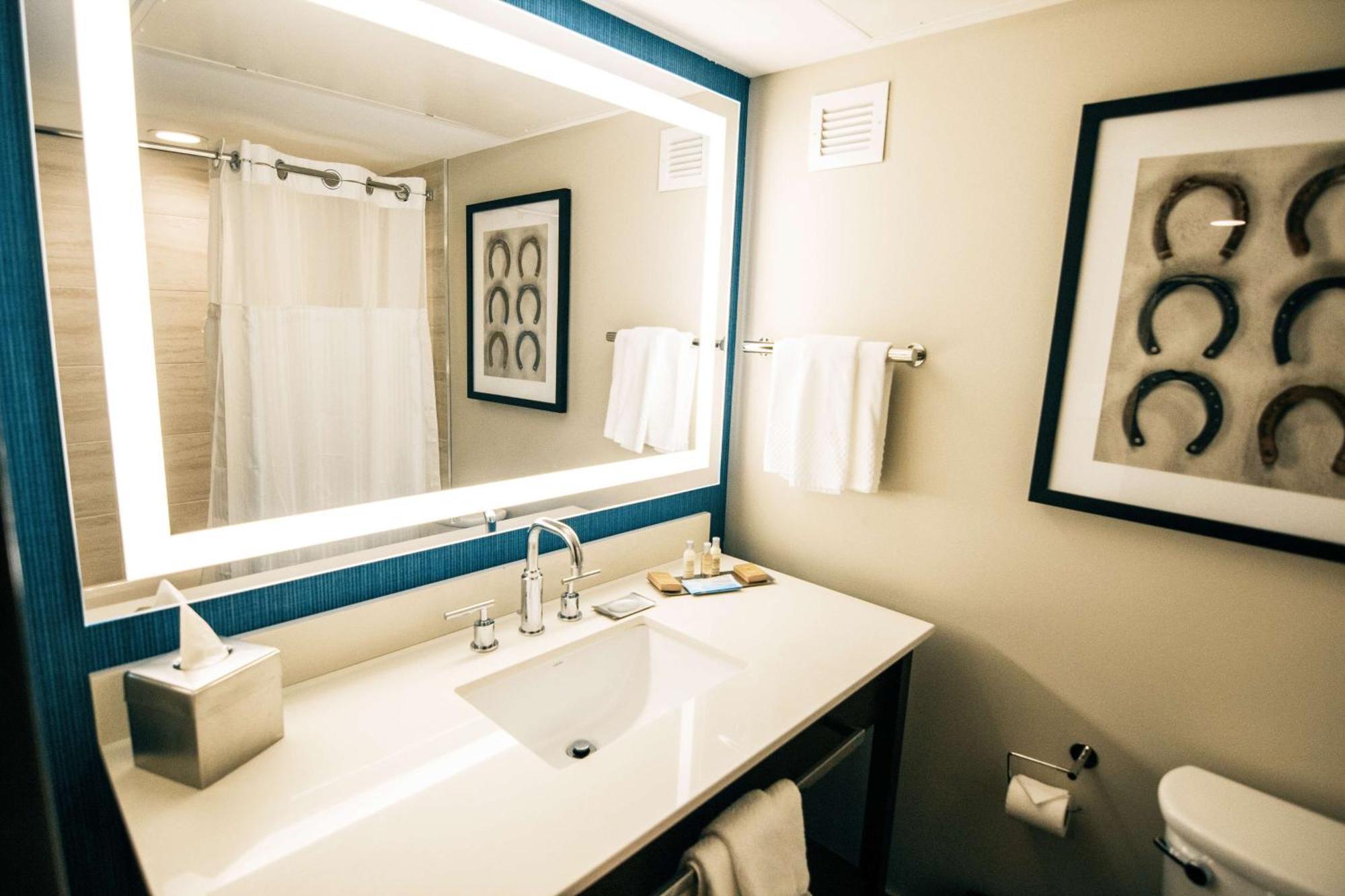 Doubletree By Hilton Lubbock - University Area Exteriör bild